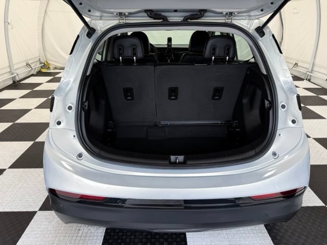 Used 2022 Chevrolet Bolt LT w/ Infotainment Package FWD image 4