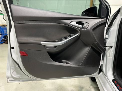 Used 2018 Ford Focus ST w/ Equipment Group 401A image 23