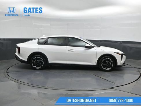 Used 2025 Kia K4 EX FWD image 3
