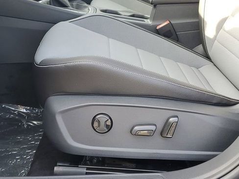 New 2025 Volkswagen Jetta SE image 11