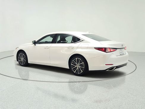 Used 2025 Lexus ES 350 w/ Premium Package FWD image 7