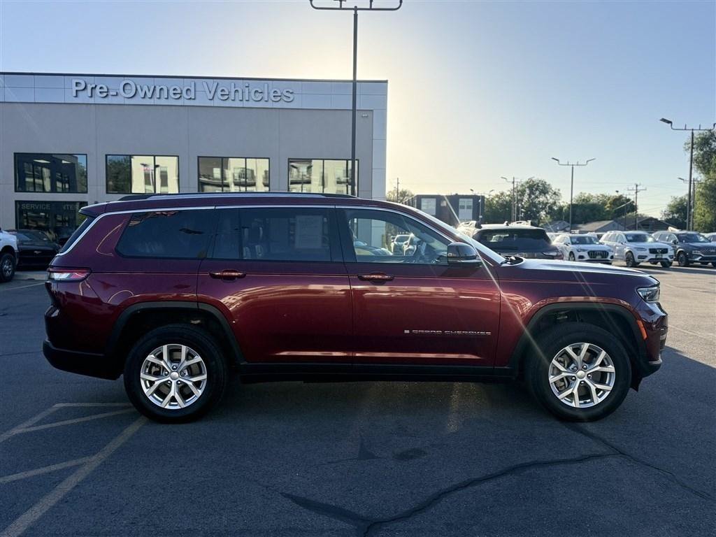 Used 2023 Jeep Grand Cherokee L Limited w/ Trailer Tow Group (B) AWD/4WD image 8