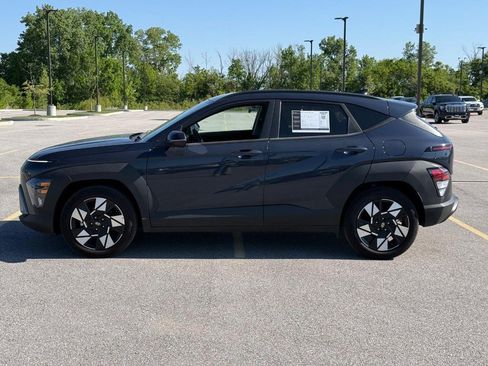Used 2025 Hyundai Kona SEL FWD image 2