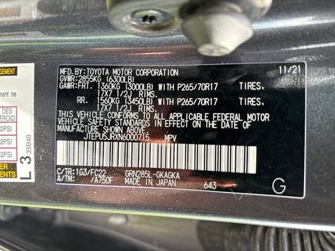 Used 2022 Toyota 4Runner TRD Off-Road AWD/4WD image 31