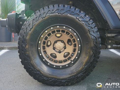 Used 2021 Jeep Gladiator Mojave image 15