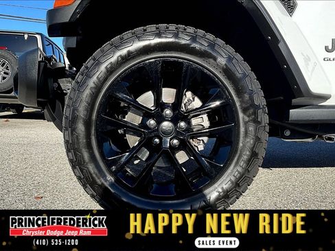 Used 2024 Jeep Gladiator Sport image 8