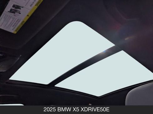 Used 2025 BMW X5 xDrive50e image 21
