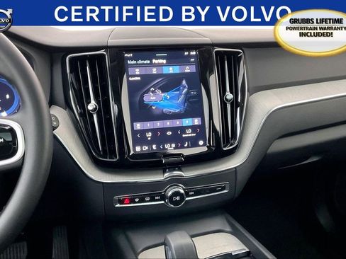 Certified 2025 Volvo XC60 B5 Plus image 9