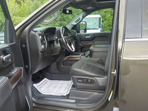 Certified 2022 GMC Sierra 2500 SLT w/ SLT Convenience Package AWD/4WD image 11