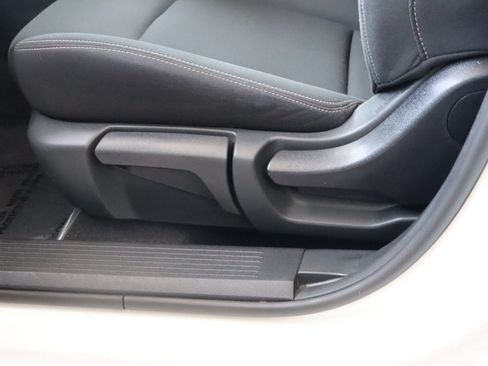 Used 2024 Nissan Rogue S FWD image 22