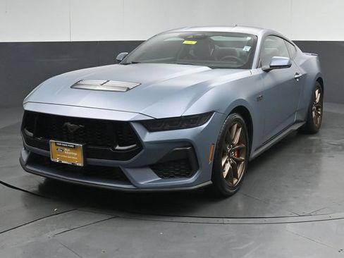 Certified 2025 Ford Mustang GT Premium RWD image 3