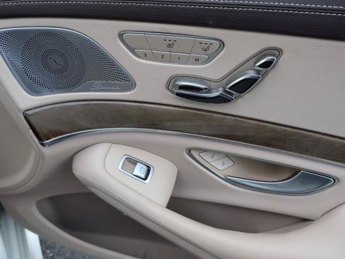 Used 2016 Mercedes-Benz S 550 Sedan image 29