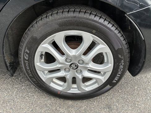 Used 2017 Toyota Yaris iA FWD image 14