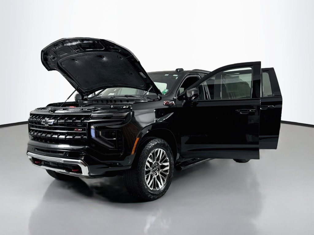 Used 2025 Chevrolet Suburban Z71 AWD/4WD image 17
