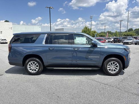 New 2026 Chevrolet Suburban LS w/ Max Trailering Package AWD/4WD image 5
