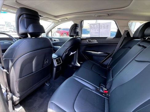 Used 2026 Kia Sportage EX w/ EX Panorama Roof Package FWD image 18