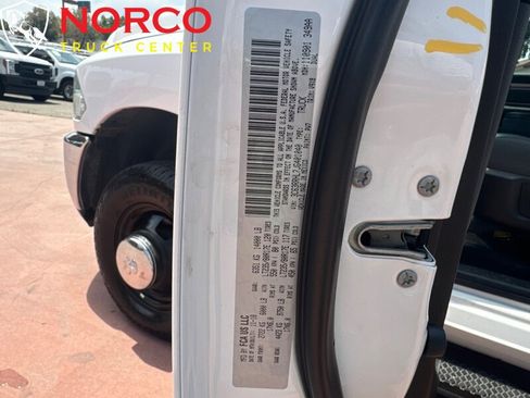 Used 2018 RAM 3500 SLT image 24