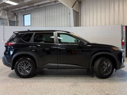 Used 2021 Nissan Rogue S AWD/4WD image 7