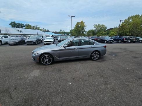 Used 2023 BMW 530e xDrive AWD/4WD image 11