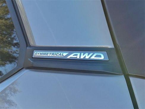 Certified 2025 Subaru Forester Premium image 30