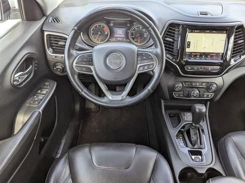Used 2019 Jeep Cherokee Limited w/ Technology Group FWD image 21
