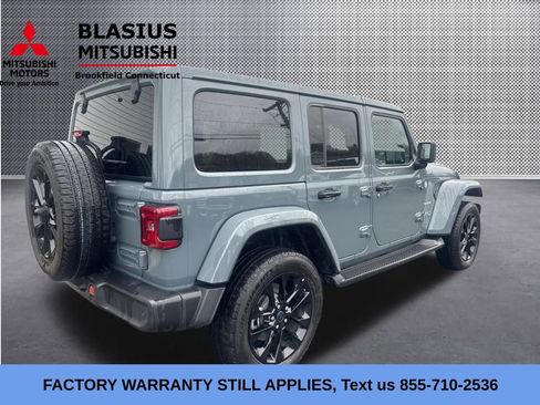 Used 2024 Jeep Wrangler Unlimited Sahara w/ Safety Group AWD/4WD image 6