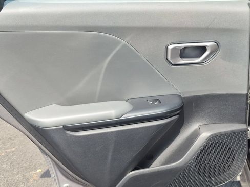 Used 2025 Kia K4 FWD image 26