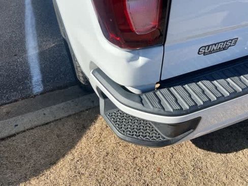 Used 2022 GMC Sierra 1500 Elevation image 23