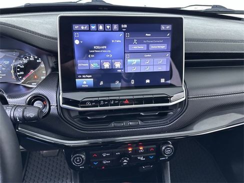 Used 2024 Jeep Compass Latitude w/ Convenience Group image 13