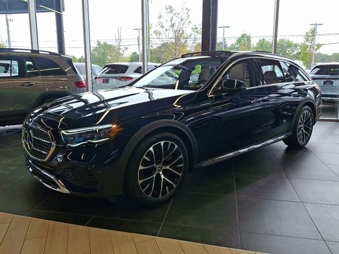 New 2026 Mercedes-Benz E 450 4MATIC All-Terrain Wagon image 2