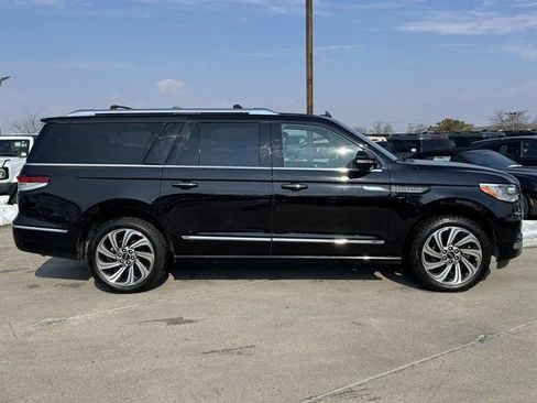 Used 2022 Lincoln Navigator L Reserve AWD/4WD image 7