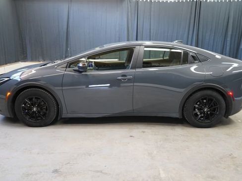 Used 2023 Toyota Prius LE AWD/4WD image 4