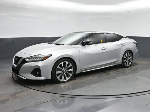 Used 2020 Nissan Maxima Platinum w/ Sport Mat Group image 3