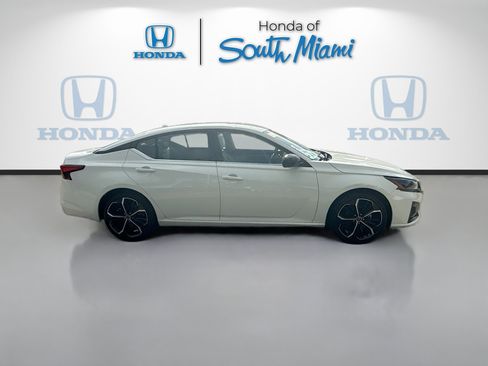 Used 2023 Nissan Altima 2.5 SR image 8