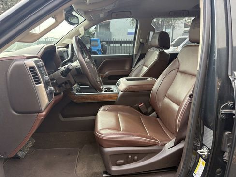 Used 2017 Chevrolet Silverado 3500 High Country w/ Duramax Plus Package image 10