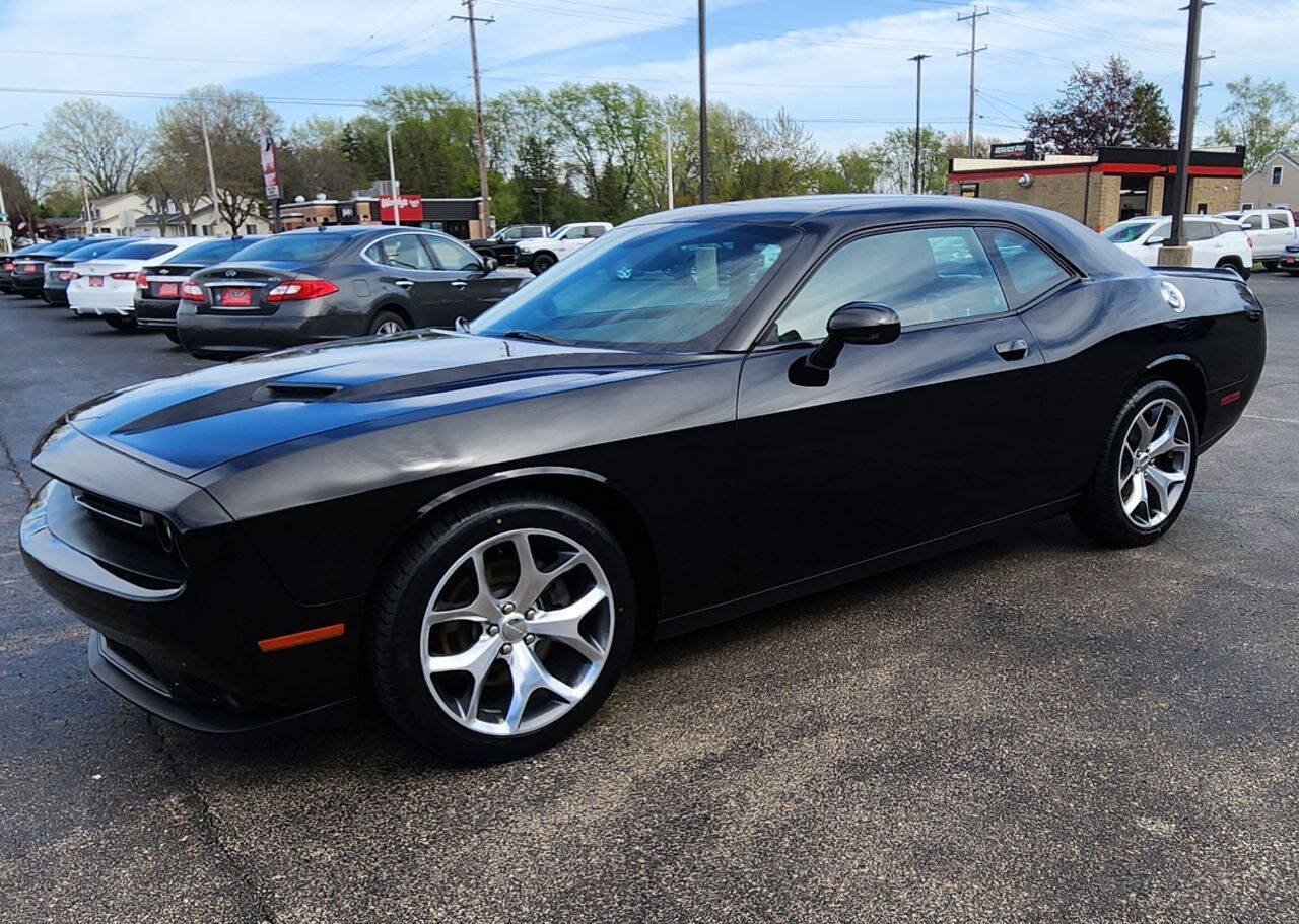 Used 2016 Dodge Challenger SXT Plus RWD image 6