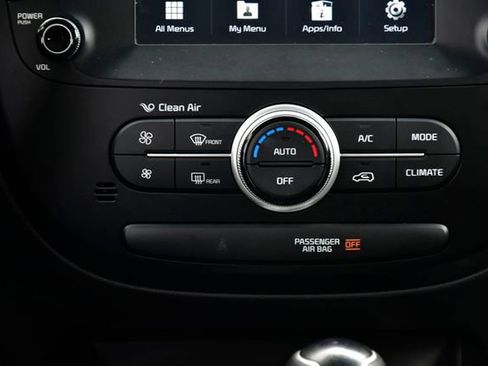 Used 2018 Kia Soul + image 19