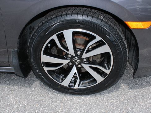 Used 2019 Honda Odyssey Elite image 9