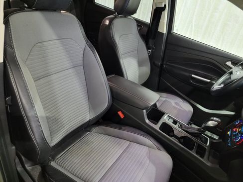 Used 2019 Ford Escape SE image 57