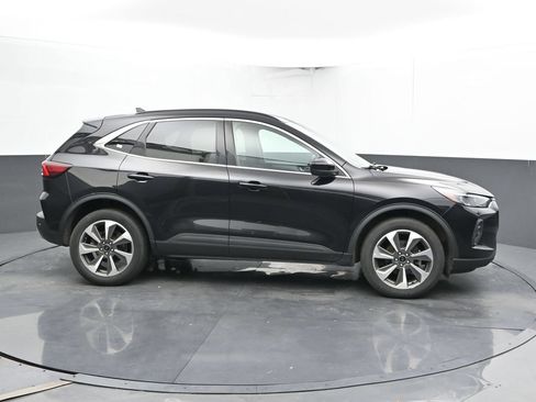 Used 2024 Ford Escape Platinum AWD/4WD image 4
