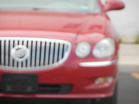 Used 2008 Buick LaCrosse CXL w/ Driver Confidence Package FWD image 9