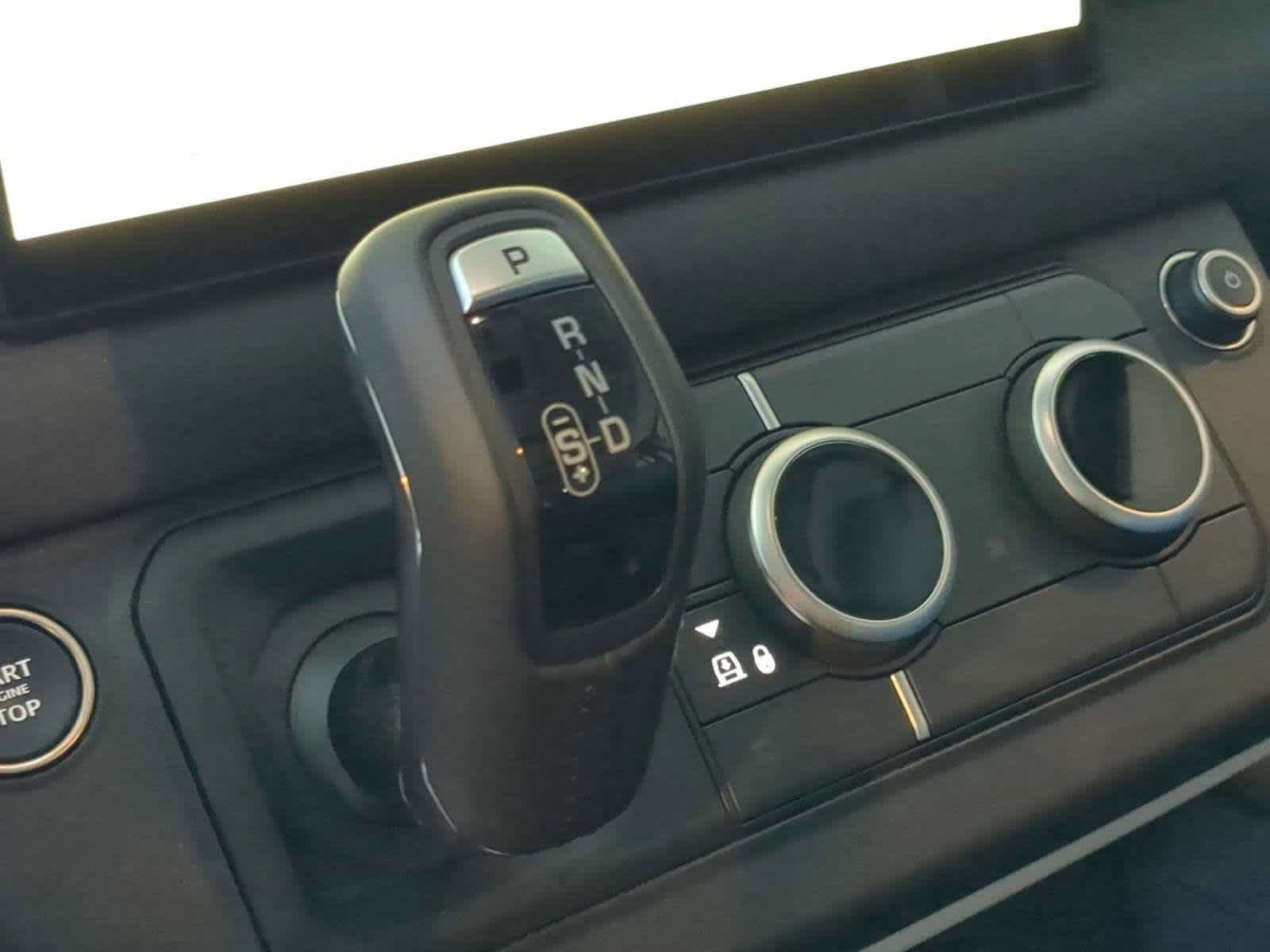 New 2023 Land Rover Defender 130 SE AWD/4WD image 16