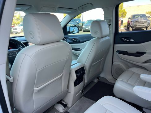 Used 2021 GMC Acadia Denali w/ Denali Technology Package FWD image 28