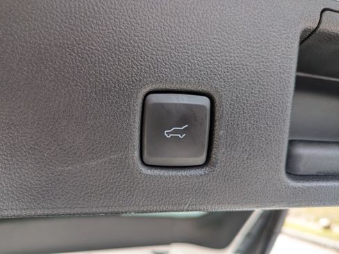 Used 2022 Ford Escape SEL FWD image 19