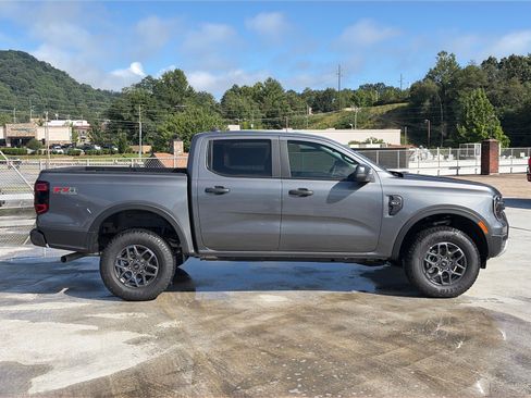 New 2025 Ford Ranger XLT w/ FX4 Off-Road Package AWD/4WD image 2