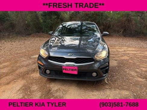 Used 2019 Kia Forte Sedan image 2