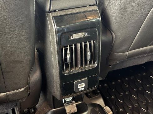 Used 2023 Jeep Compass Latitude image 18