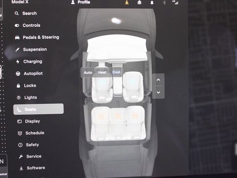 Used 2022 Tesla Model X AWD/4WD image 29