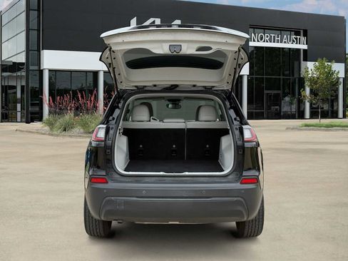 Used 2021 Jeep Cherokee Latitude Plus image 9