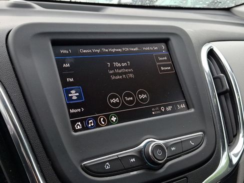 Certified 2023 Chevrolet Equinox LS FWD image 16